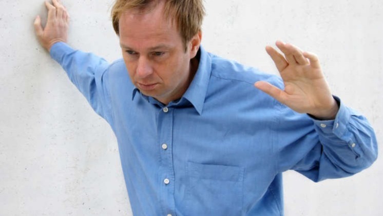 syncope, how to prevent  syncope, causes of syncope, fainting, sudden fall, treatment of syncope, treatement of fainting, types of syncope, syncope types, vasovagal syncope