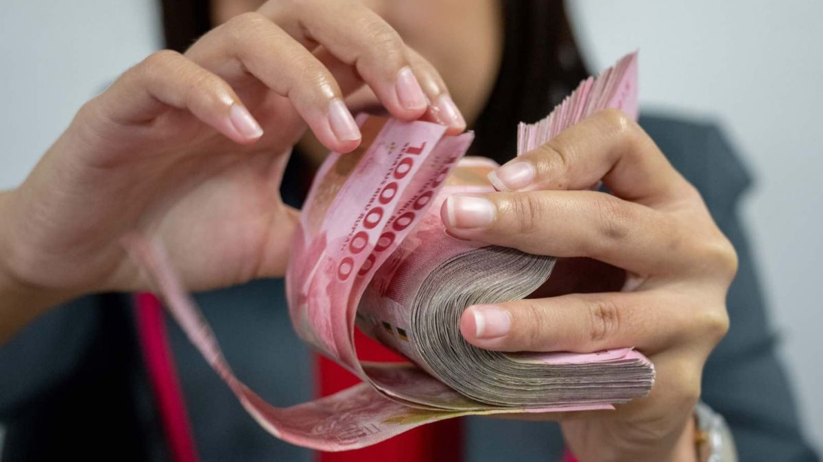 Aimee flew, Greece, UK , vacation, Business