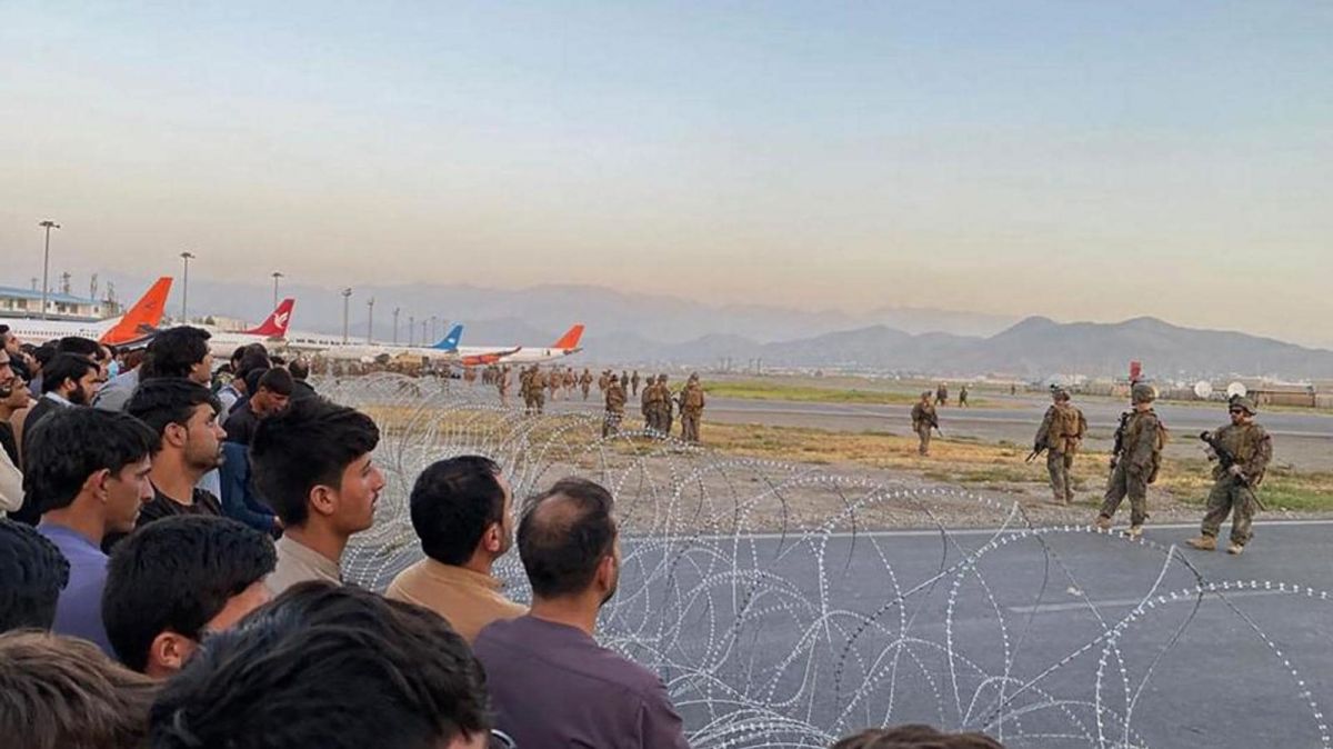 Afghanistan,  Kabul airport, plane, Taliban, American troops